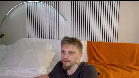 Snapshot of saint__vicious chatting on 10, 10, 2025 saint__vicious online show from 10, 10, 2025