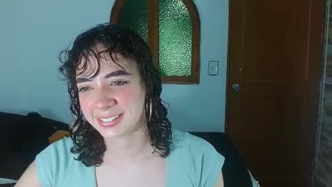 Snapshot of sajecrismaa chatting on 9, 9, 2025 crisma online show from 9, 9, 2025