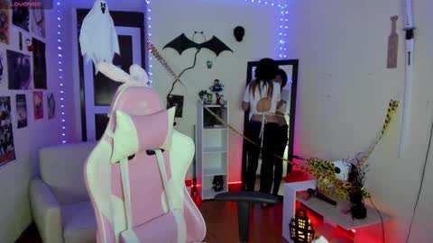 sakura_of online show from 24, 10, 2025
