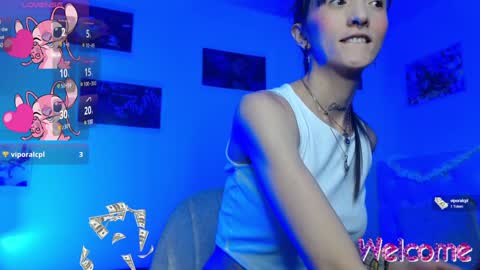 Sakura Skinny online show from 17, 12, 2024