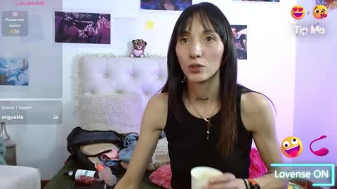 Sakura Skinny online show from 19, 2, 2025