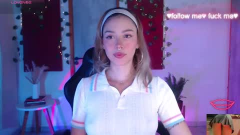 Snapshot of sakuraa_beauty chatting on 2, 11, 2025 Sakura online show from 2, 11, 2025