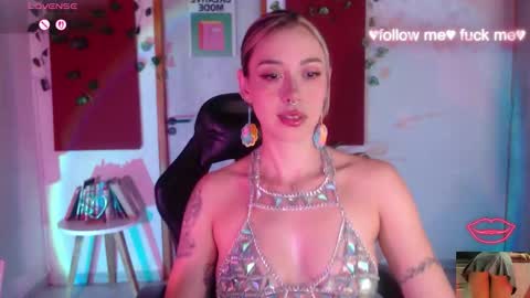 Snapshot of sakuraa_beauty chatting on 28, 11, 2025 Sakura online show from 28, 11, 2025