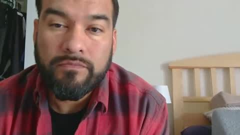 sal cumplaciente online show from 6, 1, 2025