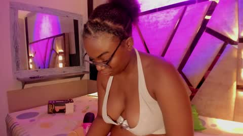 salem_rosee online show from 3, 5, 2026