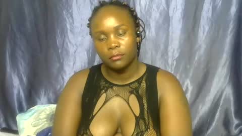 Snapshot of sally_bee1 chatting on 19, 7, 2026 sally_bee1 online show from 19, 7, 2026