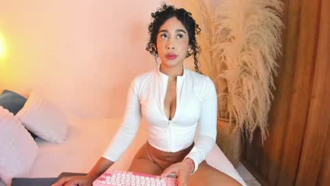 Snapshot of sally_rosses chatting on 11, 5, 2026 sally rosses online show from 11, 5, 2026