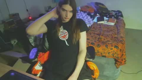 SallyLongzzz online show from 8, 1, 2025