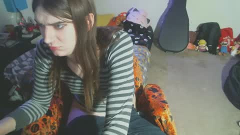 SallyLongzzz online show from 18, 1, 2025