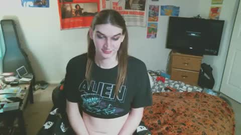 SallyLongzzz online show from 15, 2, 2025