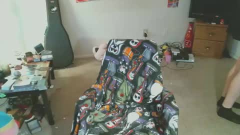 SallyLongzzz online show from 10, 3, 2025