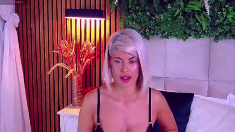 SalmaRoze online show from 24, 4, 2026