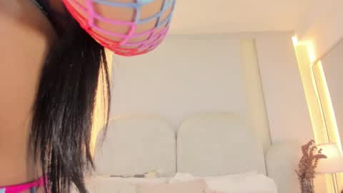 Snapshot of salomebell chatting on 18, 9, 2025   online show from 18, 9, 2025