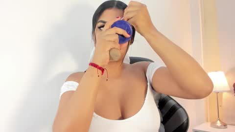   online show from 16, 11, 2025