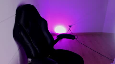 Snapshot of salomee_11 chatting on 8, 12, 2024 salo online show from 8, 12, 2024
