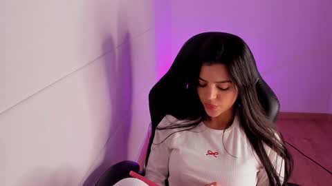 Snapshot of salomee_11 chatting on 11, 12, 2024 salo online show from 11, 12, 2024