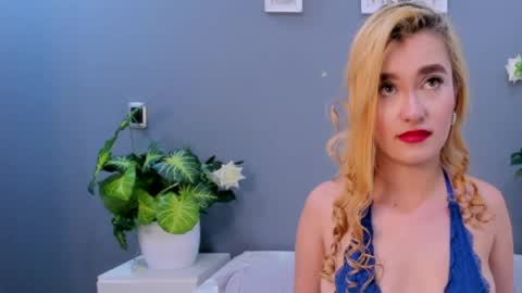 Salome Larzon online show from 8, 5, 2026