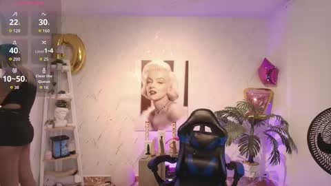 Snapshot of saloomee__ chatting on 1, 10, 2025 SALOME online show from 1, 10, 2025