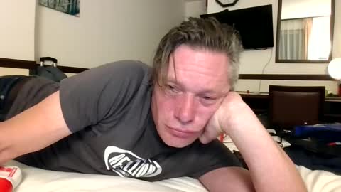 Snapshot of salsapaul chatting on 1, 1, 2025 salsapaul online show from 1, 1, 2025