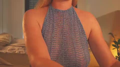 IsaBella-  online show from 2, 8, 2026