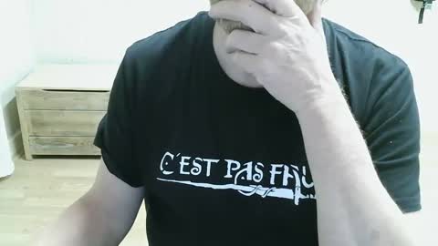 Saltimbanquier  Salt  ou  Banquier  online show from 22, 4, 2026