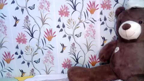 Snapshot of saltwatermuse chatting on 11, 10, 2025 Ask me online show from 11, 10, 2025