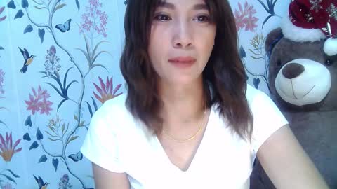 Snapshot of saltwatermuse chatting on 13, 11, 2025 Ask me online show from 13, 11, 2025