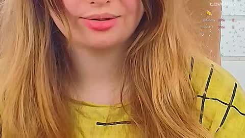 Snapshot of salut_love chatting on 28, 9, 2025 Ruby online show from 28, 9, 2025