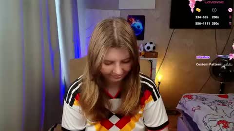 Snapshot of salut_love chatting on 6, 7, 2026 Ruby online show from 6, 7, 2026