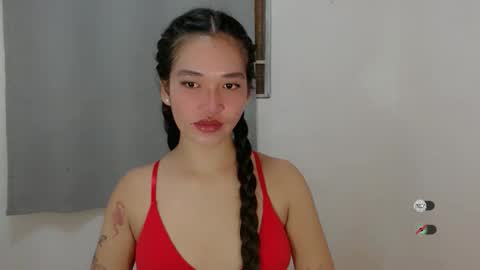 Snapshot of salva_fuckdoll chatting on 8, 10, 2025 Salva online show from 8, 10, 2025