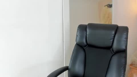 salvatore  online show from 15, 10, 2025