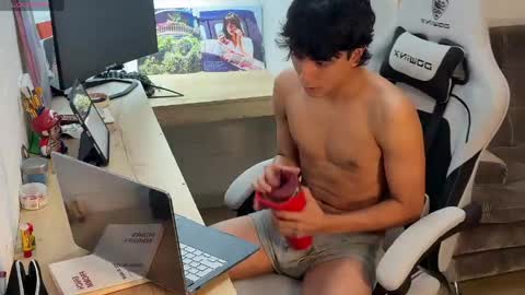 Snapshot of salvatore_montt chatting on 21, 4, 2026 salvatore_montt online show from 21, 4, 2026