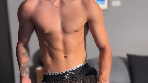 Snapshot of salvatore_romanoo chatting on 2, 3, 2026 Salvatore online show from 2, 3, 2026