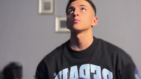 Snapshot of salvatore_romanoo chatting on 2, 3, 2026 Salvatore online show from 2, 3, 2026