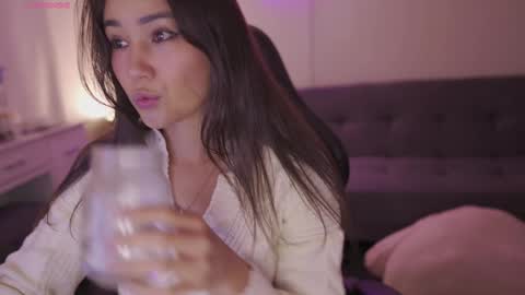 Stefana    or    Samchispas online show from 3, 1, 2025