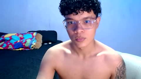 sam_latino22 online show from 3, 12, 2025
