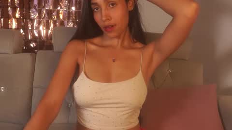 Snapshot of sam_robert17 chatting on 10, 11, 2025 Samantha Roberts online show from 10, 11, 2025