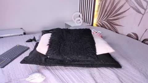 Snapshot of samaantha_white_ chatting on 6, 2, 2025 Samaantha online show from 6, 2, 2025