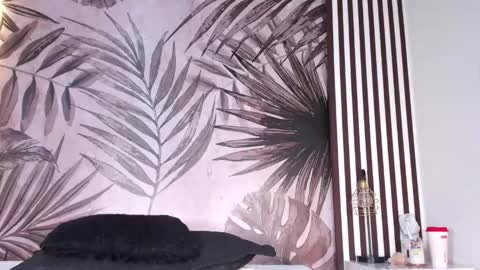 Snapshot of samaantha_white_ chatting on 7, 3, 2025 Samaantha online show from 7, 3, 2025