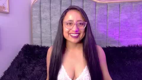 Snapshot of samanta_fischer chatting on 18, 10, 2025 Sammy online show from 18, 10, 2025