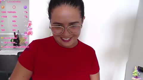 Snapshot of samanta_owen chatting on 28, 12, 2024 SAMANTA OWEN online show from 28, 12, 2024