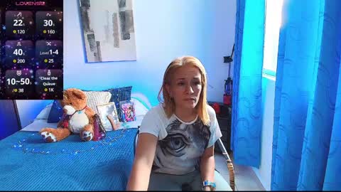 Snapshot of samanta_stone69 chatting on 6, 12, 2024 Samanta Stone online show from 6, 12, 2024