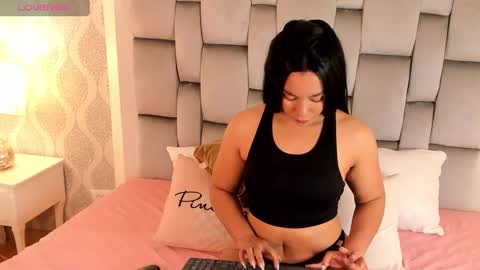 Snapshot of samanta_william chatting on 17, 12, 2024 samanta online show from 17, 12, 2024