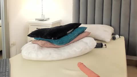 Snapshot of samanta_william chatting on 1, 3, 2025 samanta online show from 1, 3, 2025