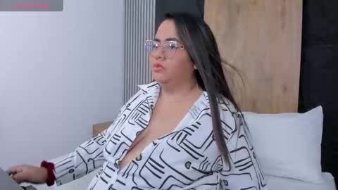 Snapshot of samantha29x_ chatting on 9, 10, 2025 S A M M Y online show from 9, 10, 2025