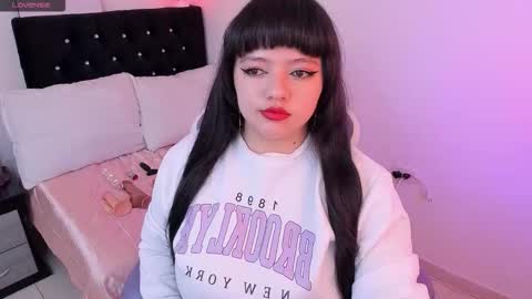 Snapshot of samantha__g chatting on 1, 10, 2025 Sam online show from 1, 10, 2025