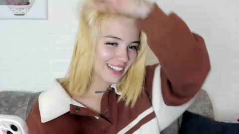 samantha_browwnn online show from 25, 1, 2025