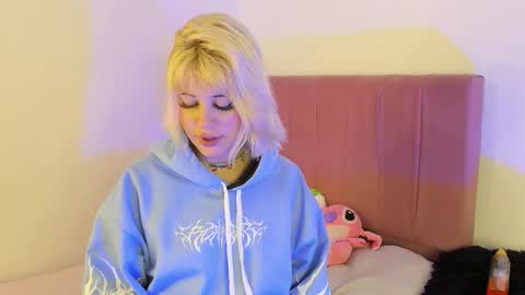 Snapshot of samantha_browwnn chatting on 17, 12, 2025 samantha_browwnn online show from 17, 12, 2025