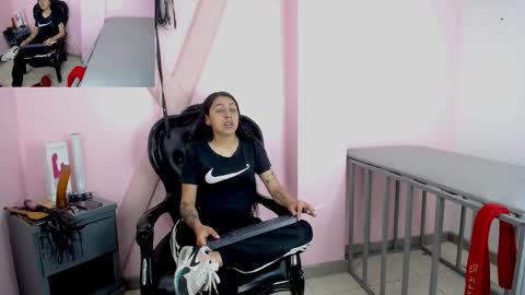 Snapshot of samantha_clea chatting on 8, 9, 2025 Aiko Samantha online show from 8, 9, 2025