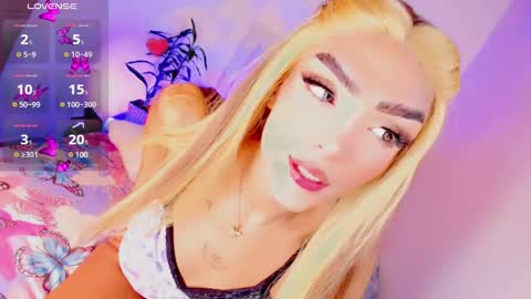 Snapshot of samantha_duke66 chatting on 10, 12, 2024 samantha_duke66 online show from 10, 12, 2024